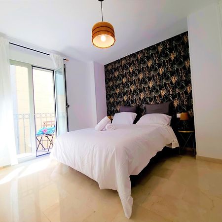 Charlot Center Apartment I Аликанте Екстериор снимка